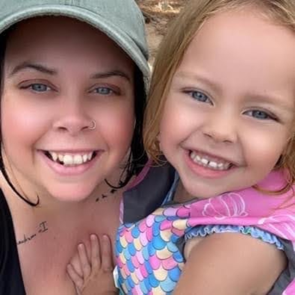 Meet your Posher, Alexis